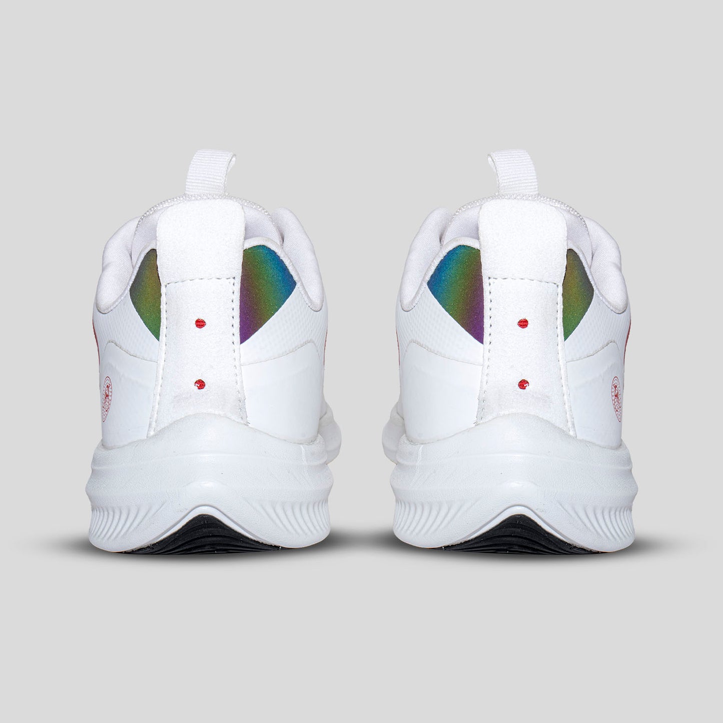 White sports shoes for men with padded collar