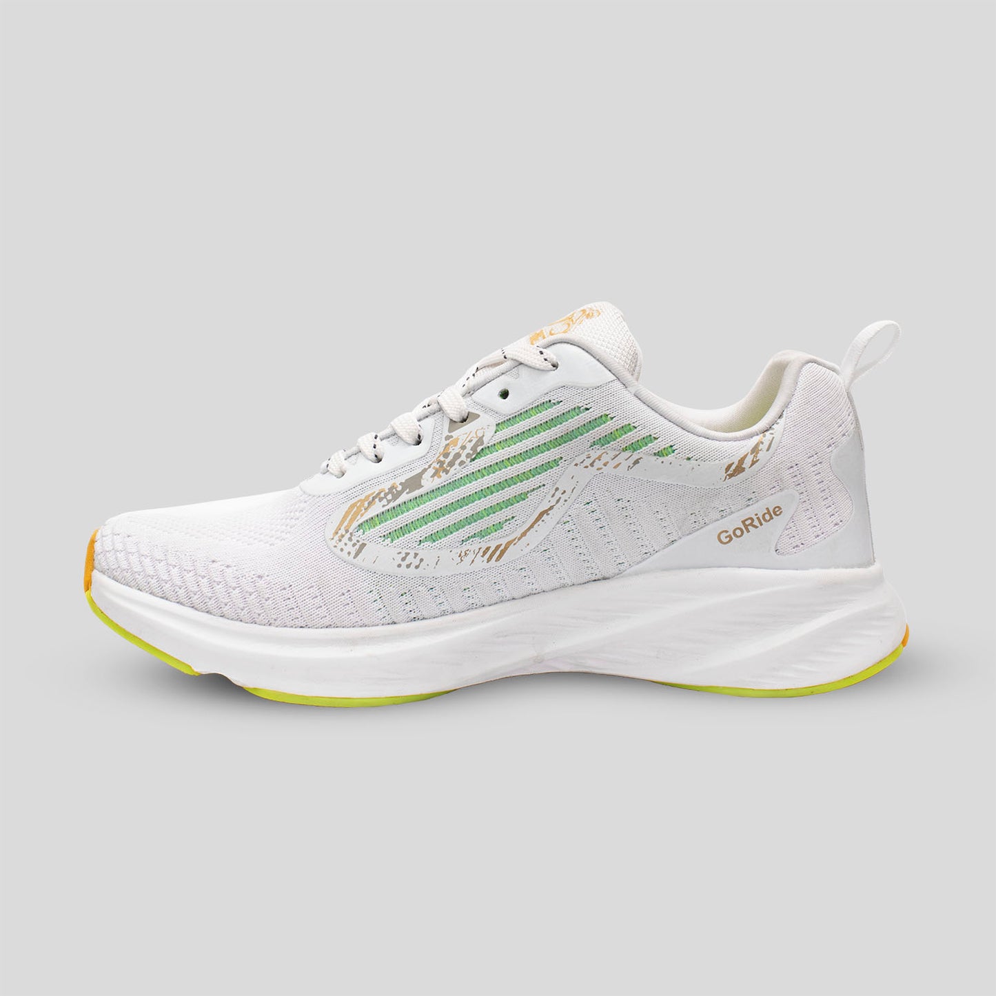 Branded sports shoes for men
